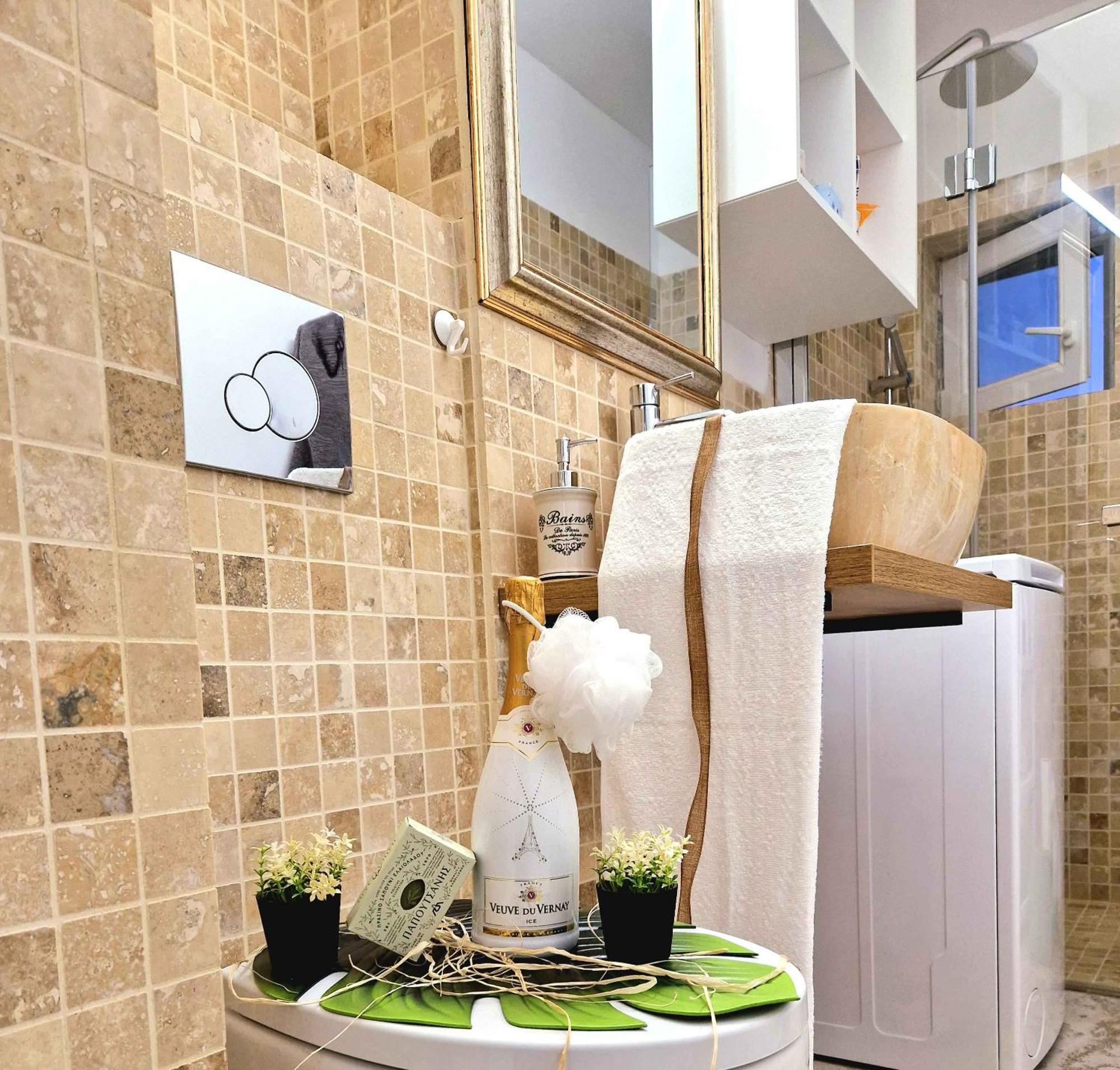 Forest Intimate Hideaway - Sub Padure Love Nest Apartment Brașov Cameră foto